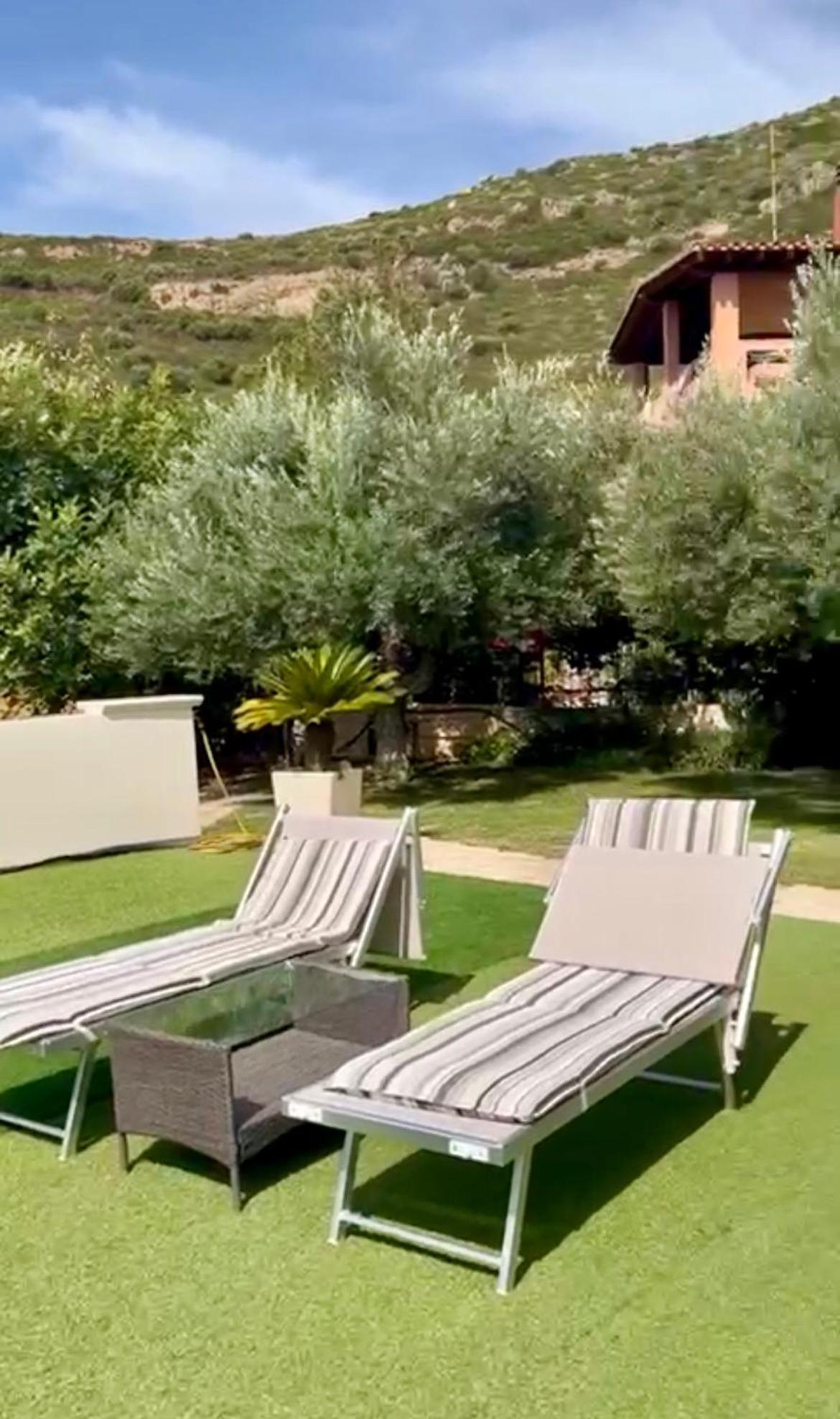 Villa Vittoria Solanas  Εξωτερικό φωτογραφία